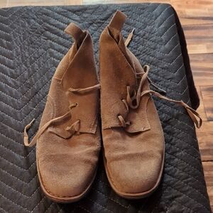 Tan Dorchester Chukka Boots